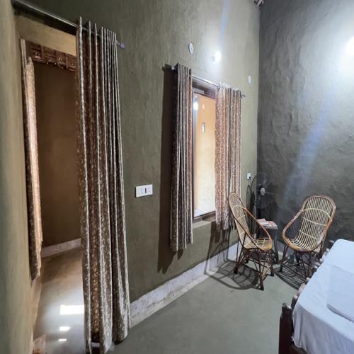 Jungle Joy Homestay, Basata